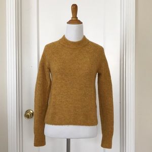 Banana Republic Crew Neck Knit Sweater